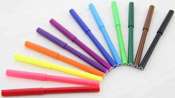 school kids use water marker set in PVC puch packing